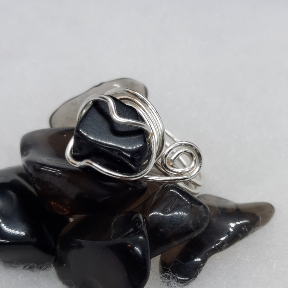 Wire wrapped Obsidian ring (size 6) - Picture 1 of 7